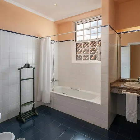 Guest house Residencial Mariazinha By Petit 2*